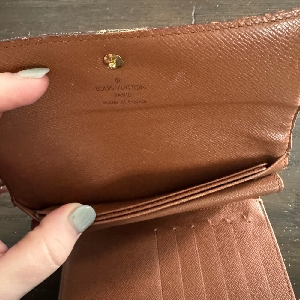 Louis Vuitton Trifold Snap Monogram Wallet - Picture 12 of 14